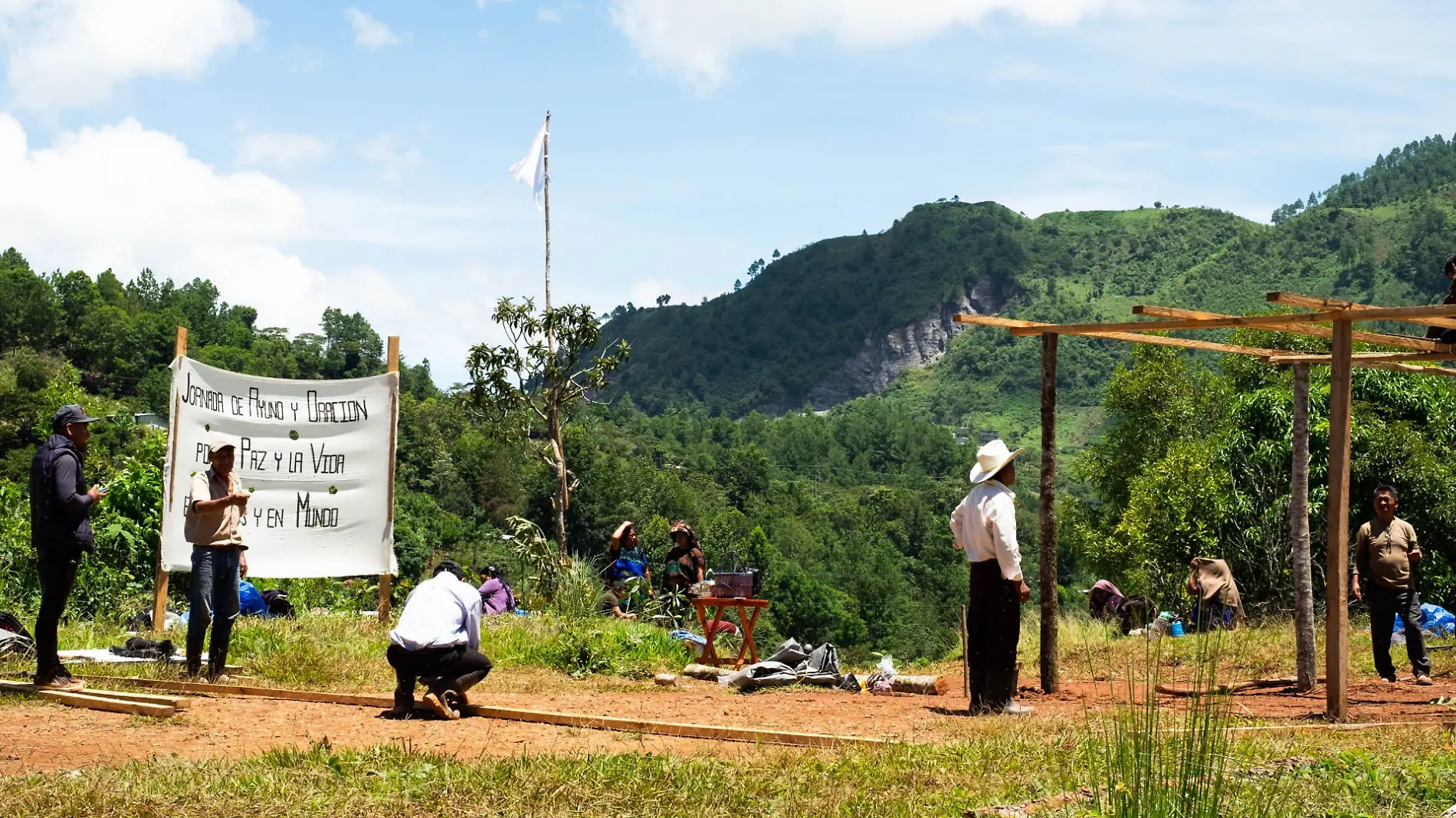 campamento por la paz las abejas en acteal